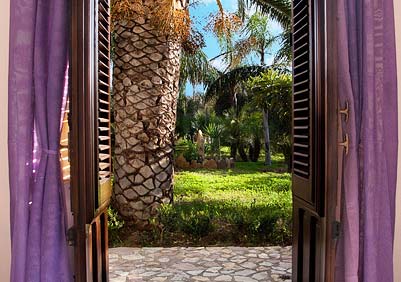 To the garden of Casa Giudeo To the garden of Casa Giudeo